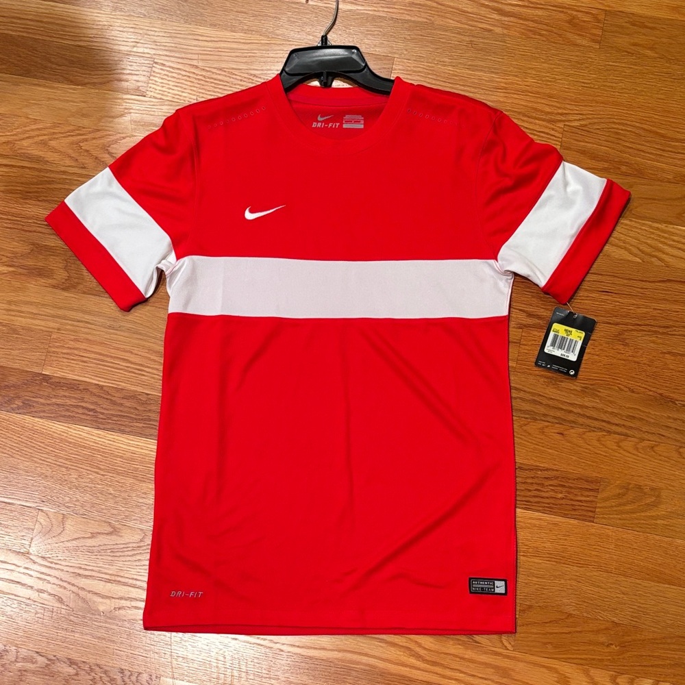 NWT Nike Men's Red and White Dri-FIT Tee